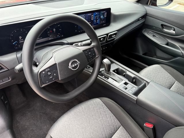 Used 2026 Nissan Sentra SV w/ Floor Mat Package FWD image 9