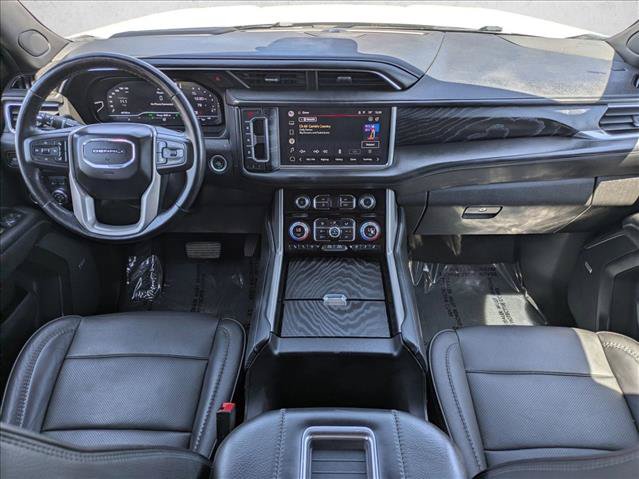 Used 2022 GMC Yukon XL Denali AWD/4WD image 16