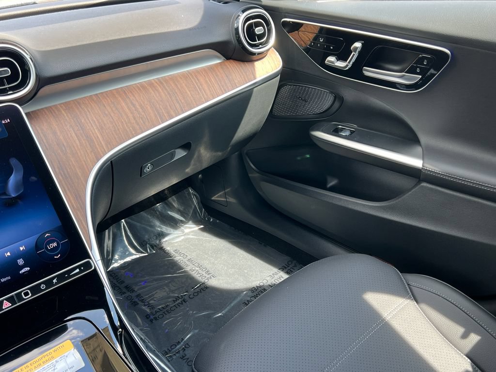 New 2025 Mercedes-Benz C 300 4MATIC Sedan image 32