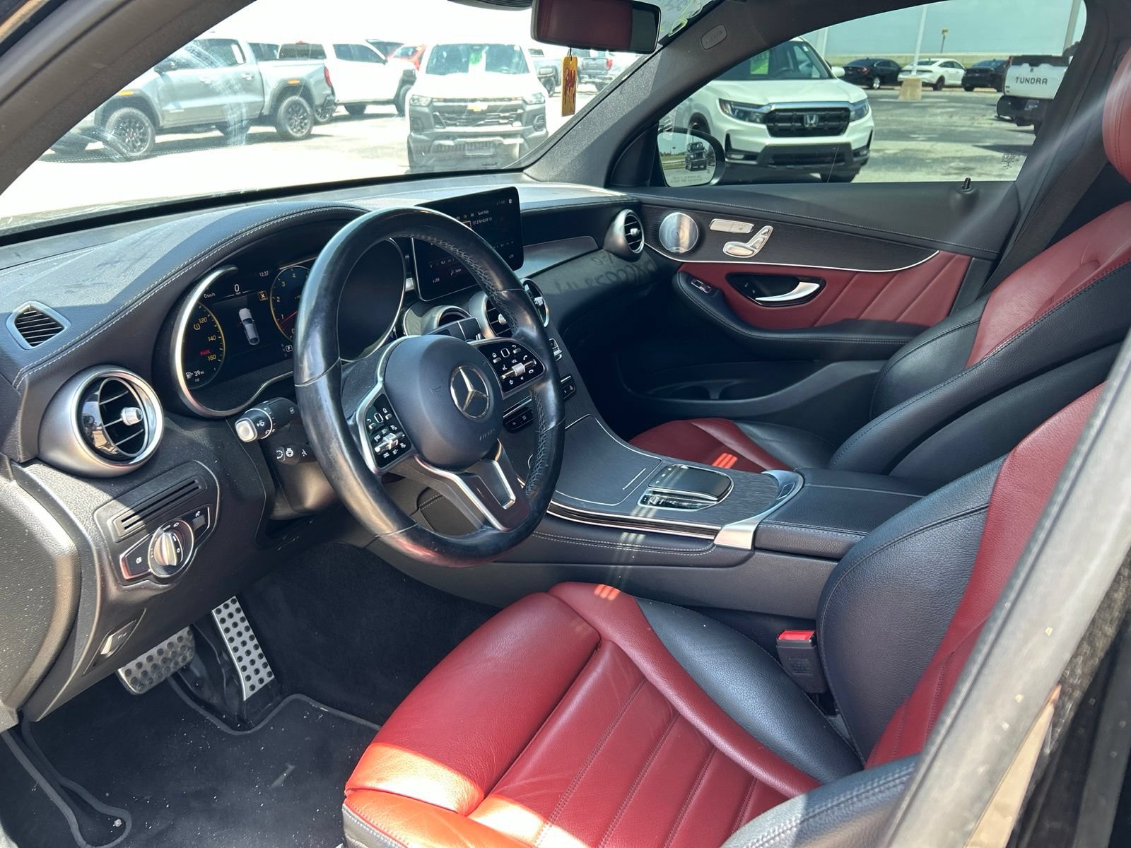 Used 2020 Mercedes-Benz GLC 300 4MATIC Coupe image 11