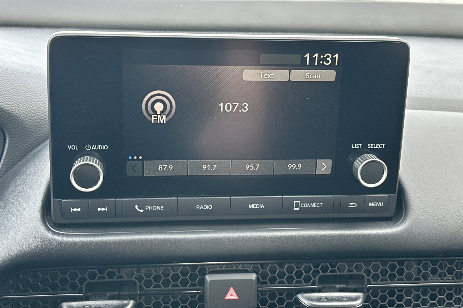 Used 2025 Honda HR-V LX image 21