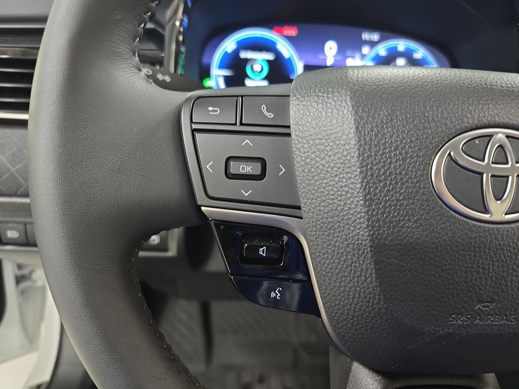 Certified 2025 Toyota Camry XLE AWD/4WD image 21