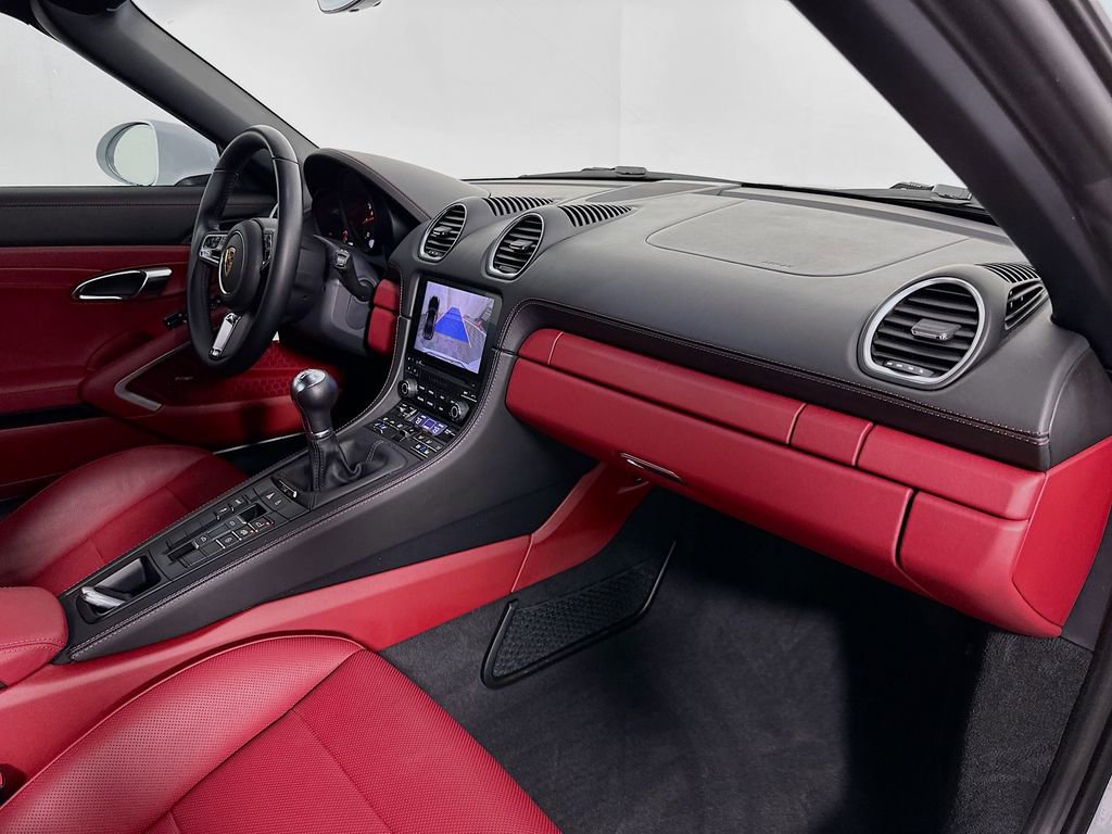Used 2022 Porsche 718 Boxster image 25