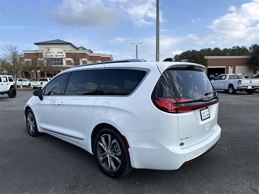 New 2026 Chrysler Pacifica Pinnacle image 5