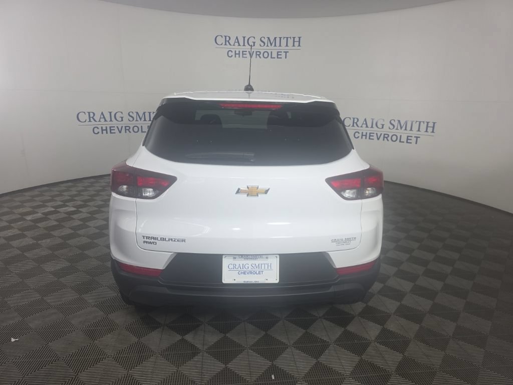 New 2026 Chevrolet TrailBlazer LS w/ LS Convenience Package AWD/4WD image 4