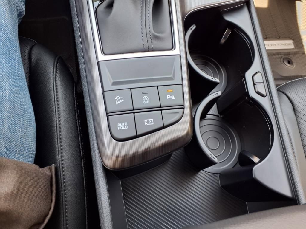 New 2026 Kia Sportage EX w/ EX Panorama Roof Package image 15