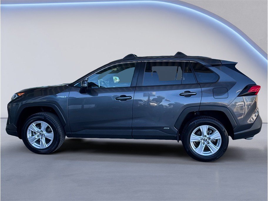 Used 2019 Toyota RAV4 XLE AWD/4WD image 3