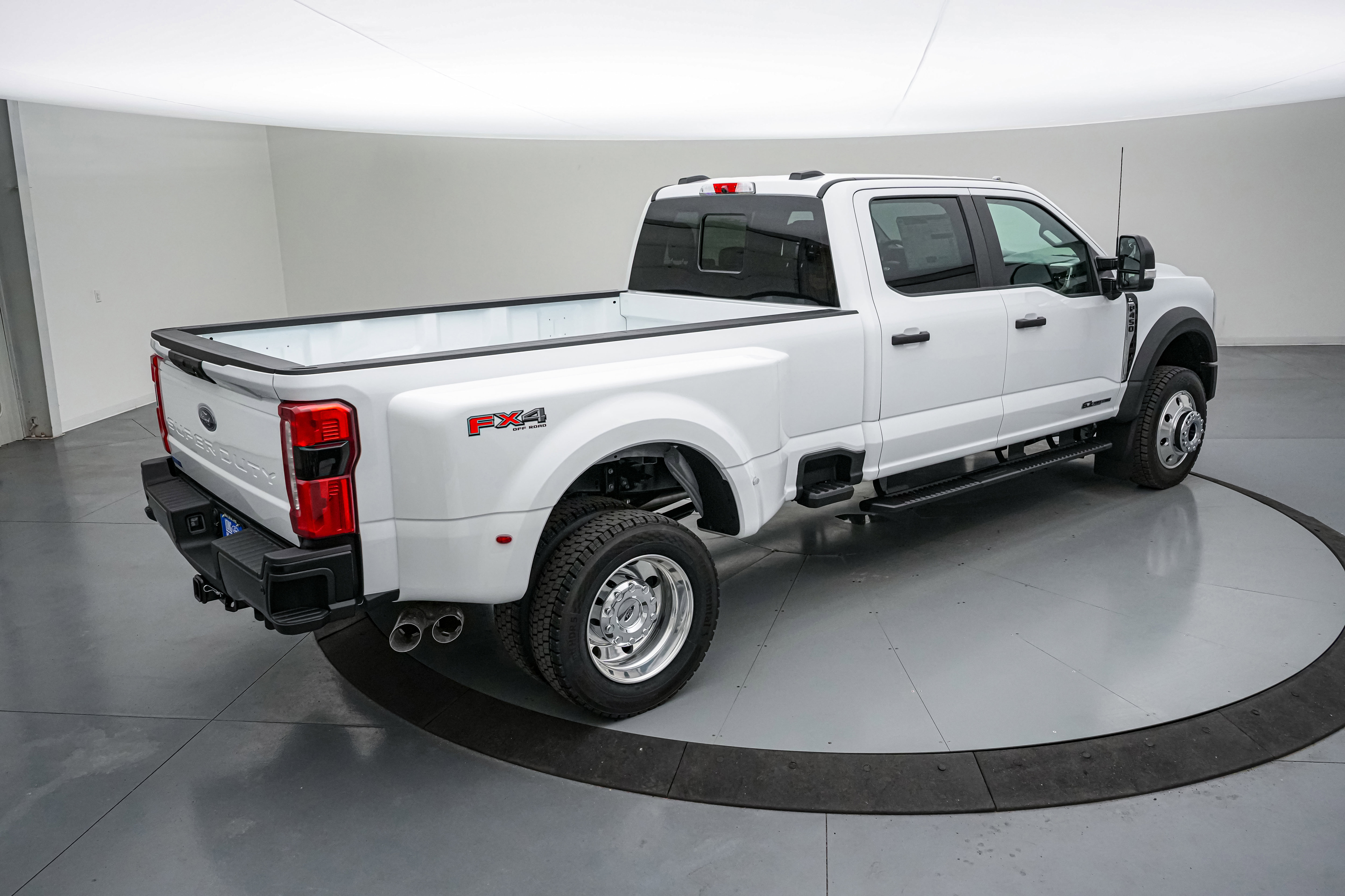 New 2026 Ford F450 XL w/ 360-Degree Camera Package image 4