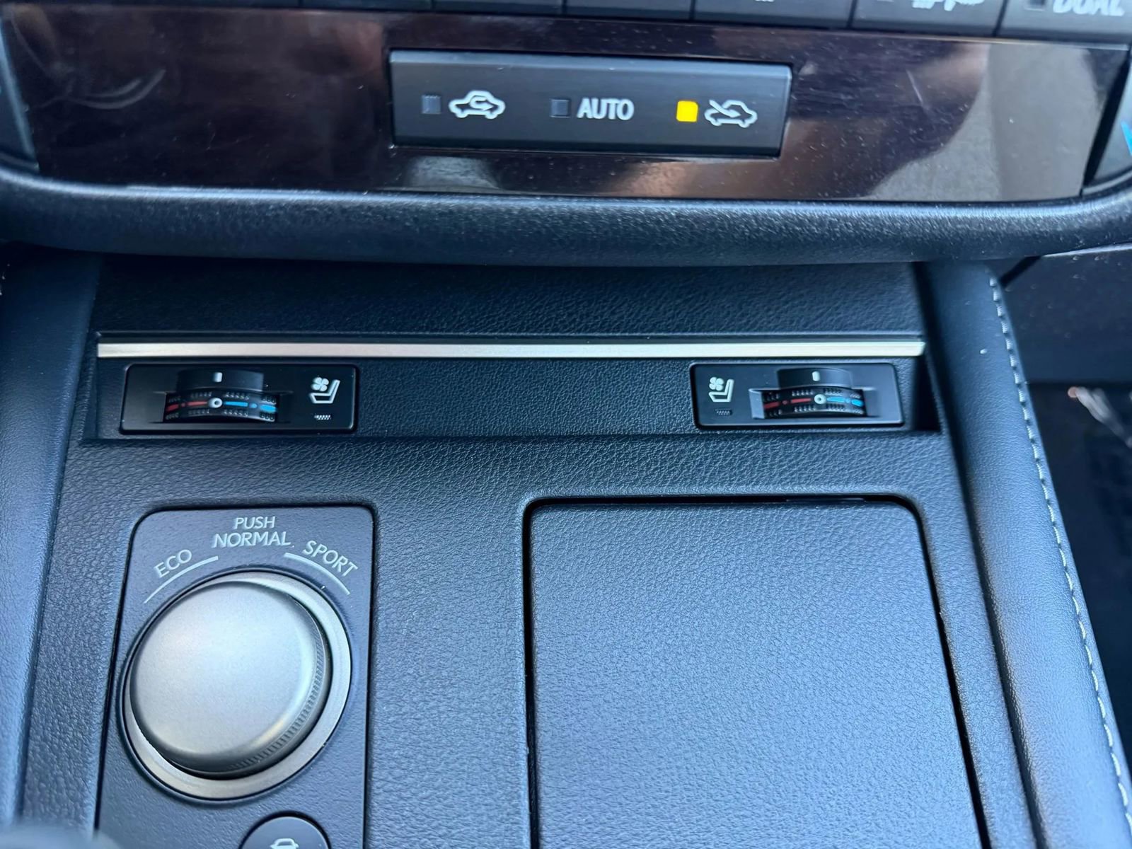 Used 2018 Lexus ES 350 w/ Navigation System Package image 15