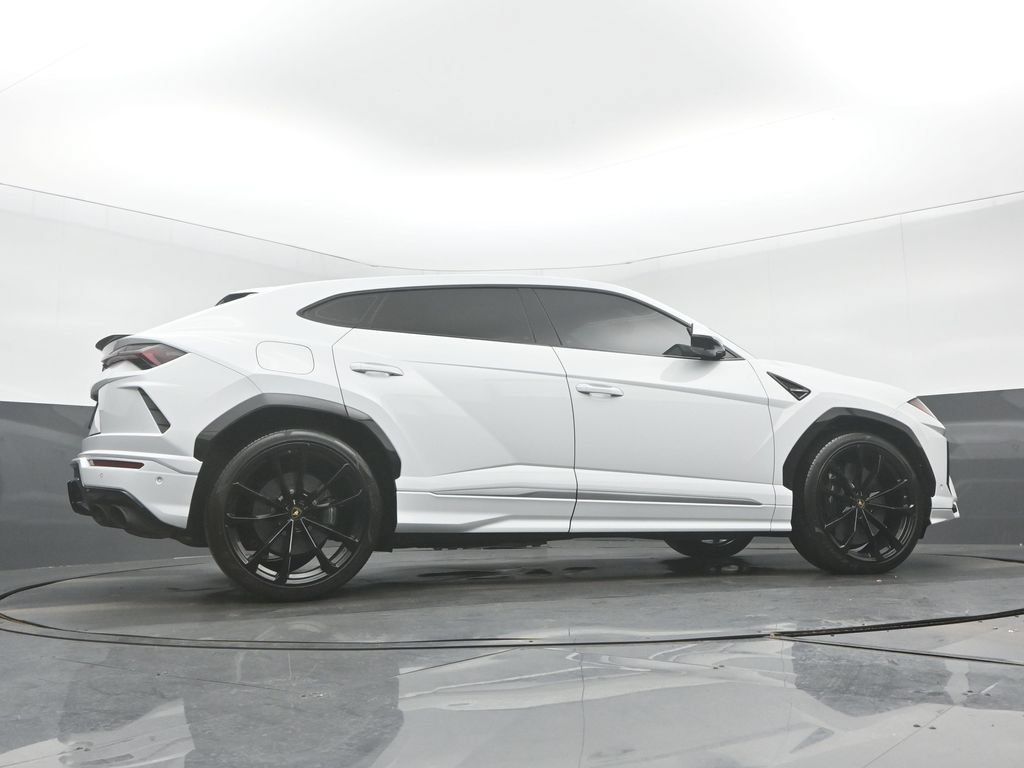 Used 2020 Lamborghini Urus AWD/4WD image 33