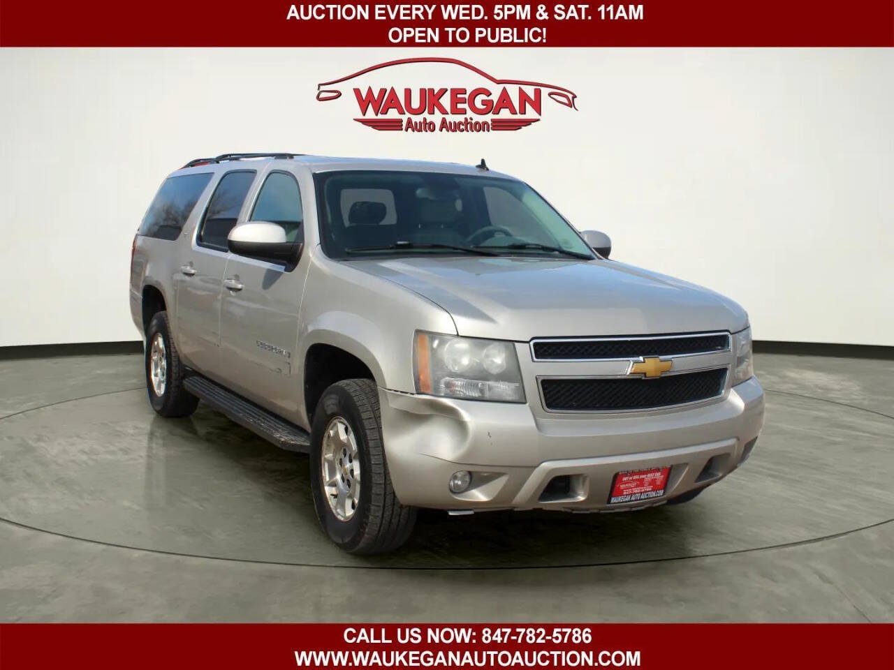 Used 2008 Chevrolet Suburban LT w/ LT Preferred Equipment Group AWD/4WD image 2
