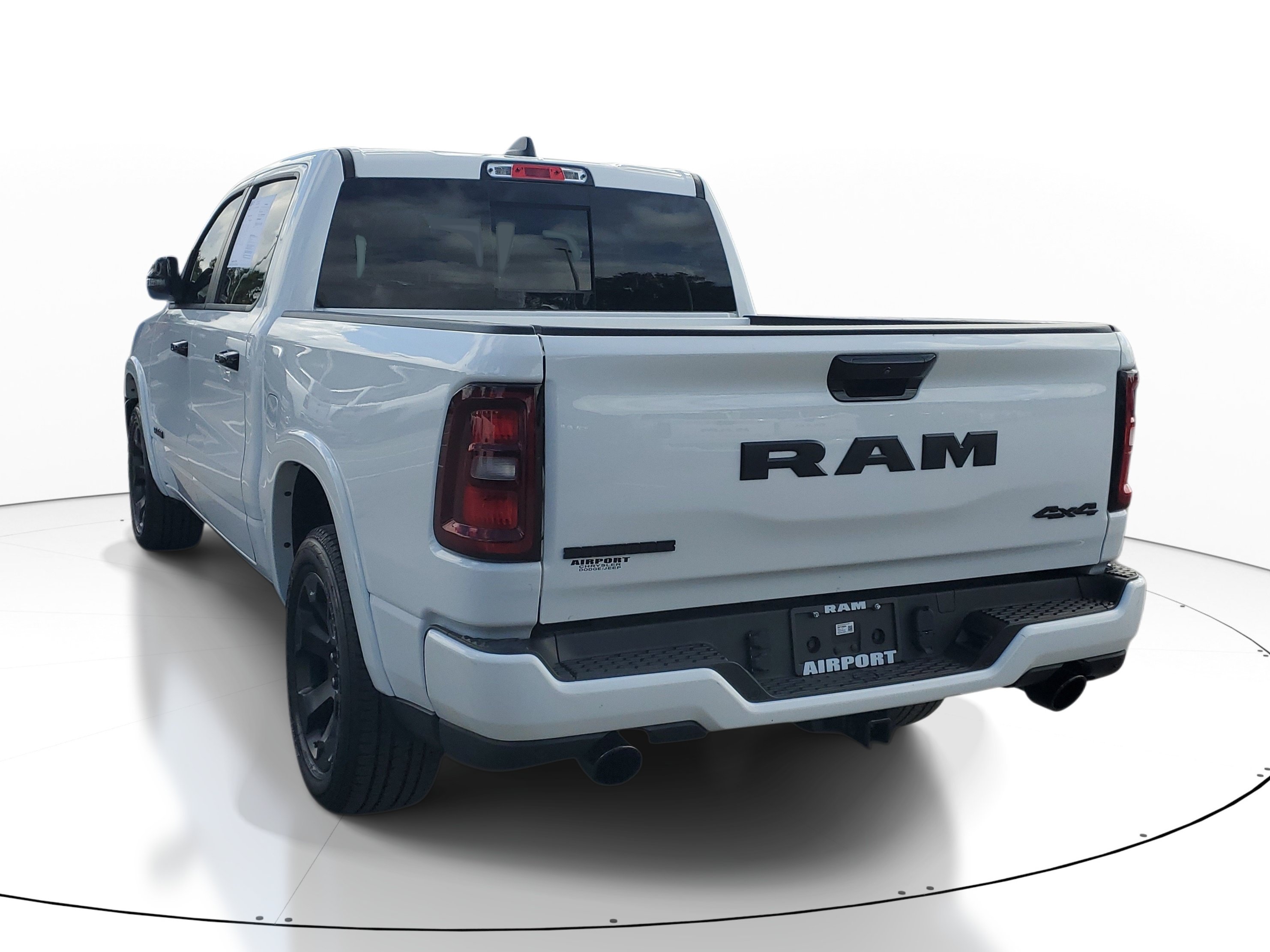 Used 2025 RAM 1500 Big Horn AWD/4WD image 5