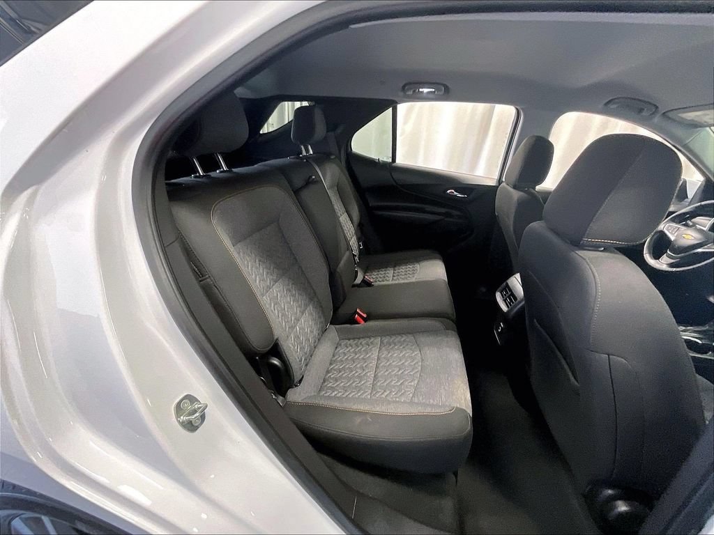 Used 2023 Chevrolet Equinox LT AWD/4WD image 16