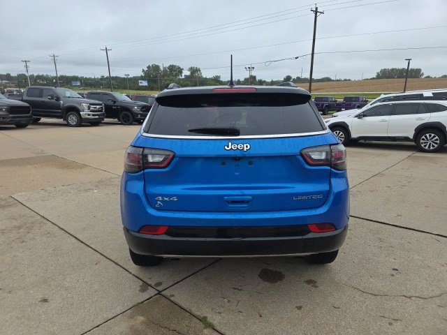 Used 2023 Jeep Compass Limited w/ Elite Group AWD/4WD image 7