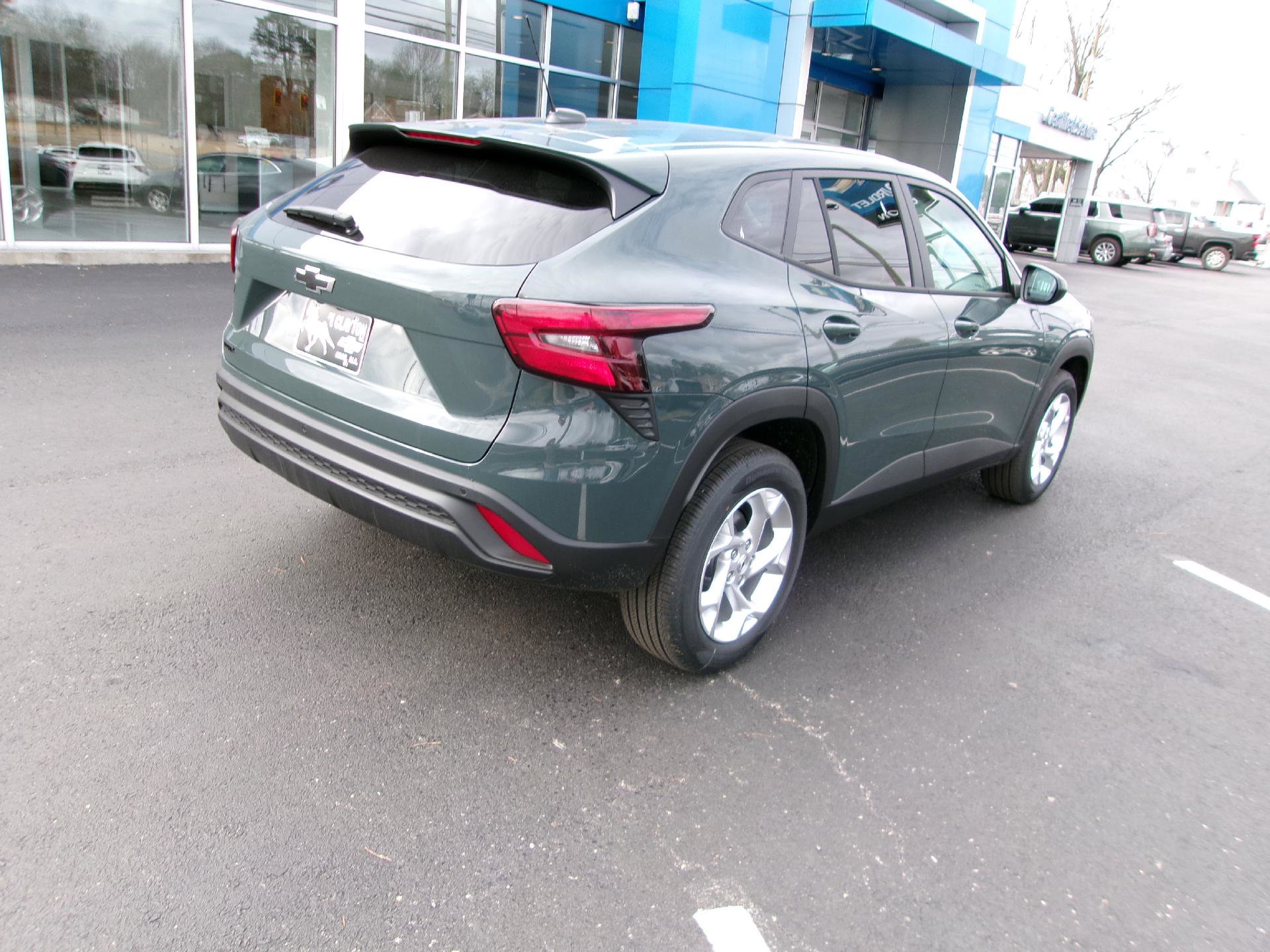 New 2026 Chevrolet Trax LS w/ LS Convenience Package image 3