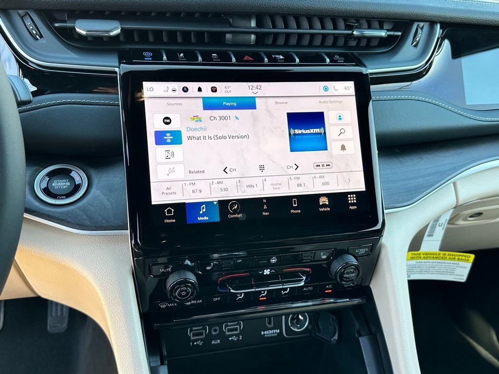 Used 2024 Jeep Grand Cherokee Limited 4xe w/ MOPAR Finishing Package AWD/4WD image 6