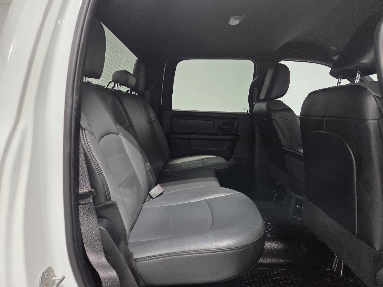 Used 2022 RAM 2500 Tradesman w/ Chrome Appearance Group image 15