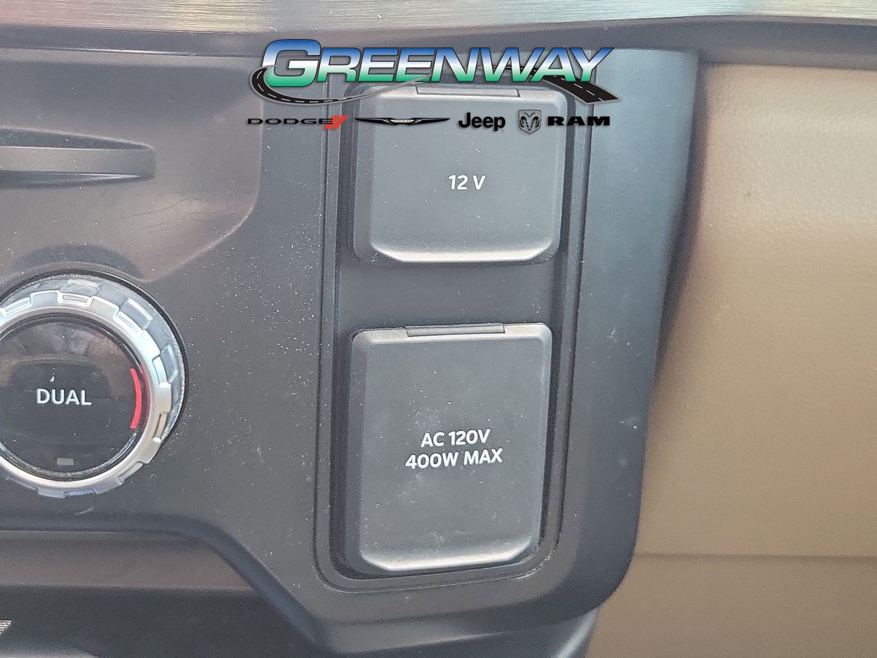 Used 2023 Ford F250 Lariat w/ Sport Appearance Package AWD/4WD image 23