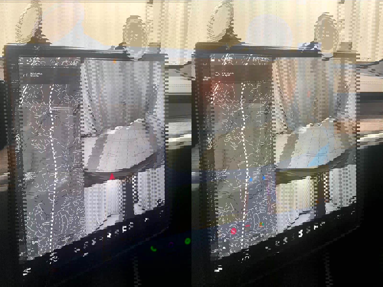 Used 2022 Tesla Model S AWD/4WD image 19