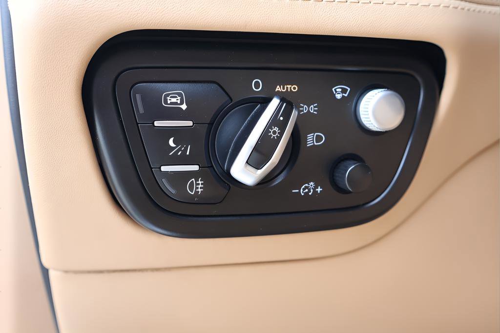 Used 2023 Bentley Bentayga Speed AWD/4WD image 24