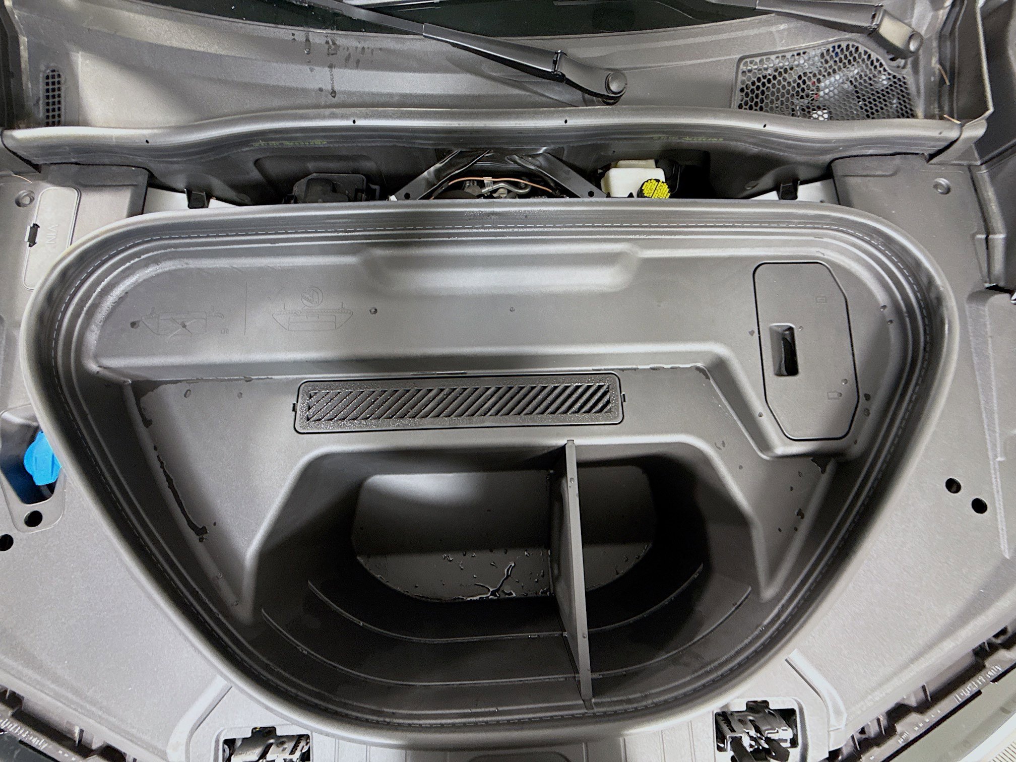 Used 2025 Audi Q6 e-tron Premium Plus image 37