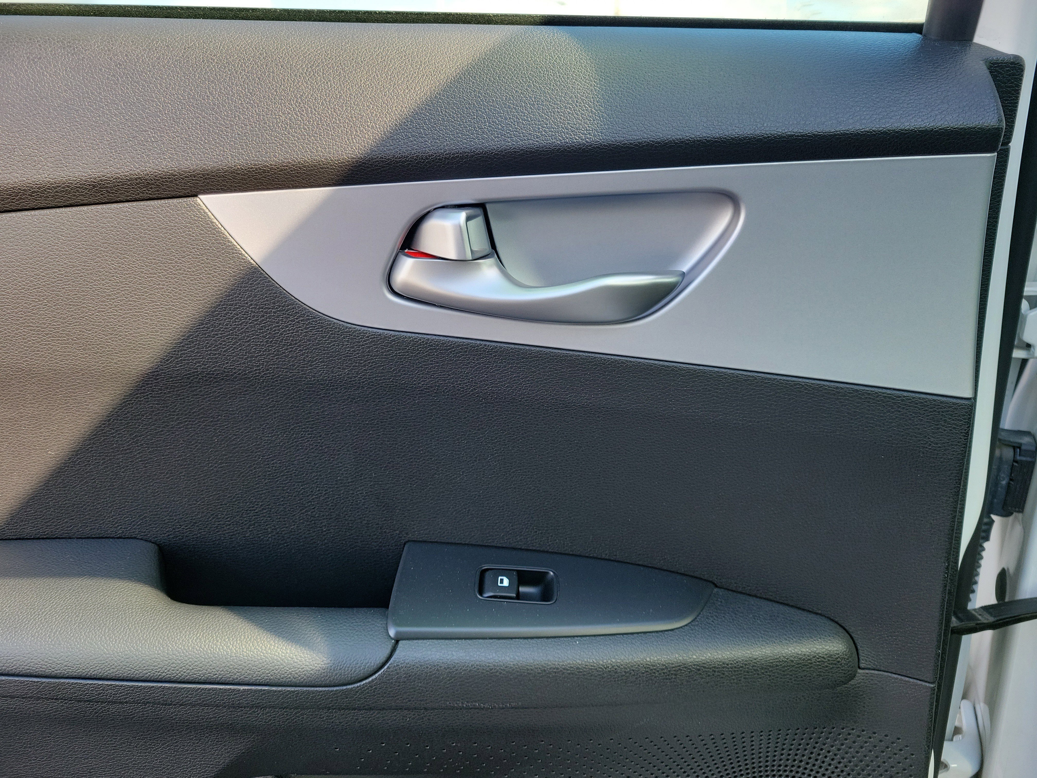 Used 2024 Kia Forte LX image 12