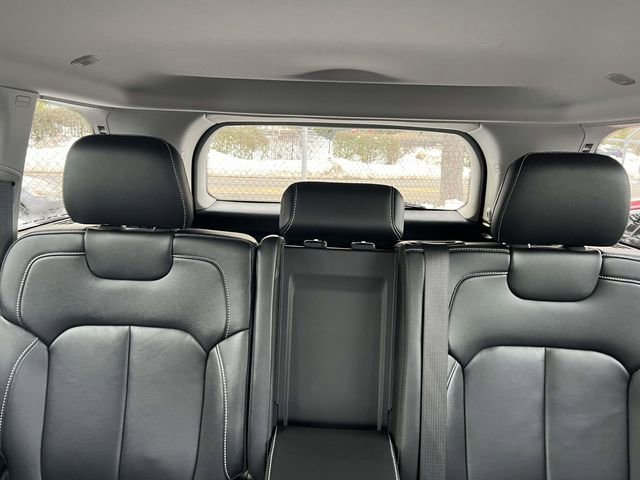 Certified 2023 Jeep Grand Cherokee Limited w/ Black Appearance Package image 38