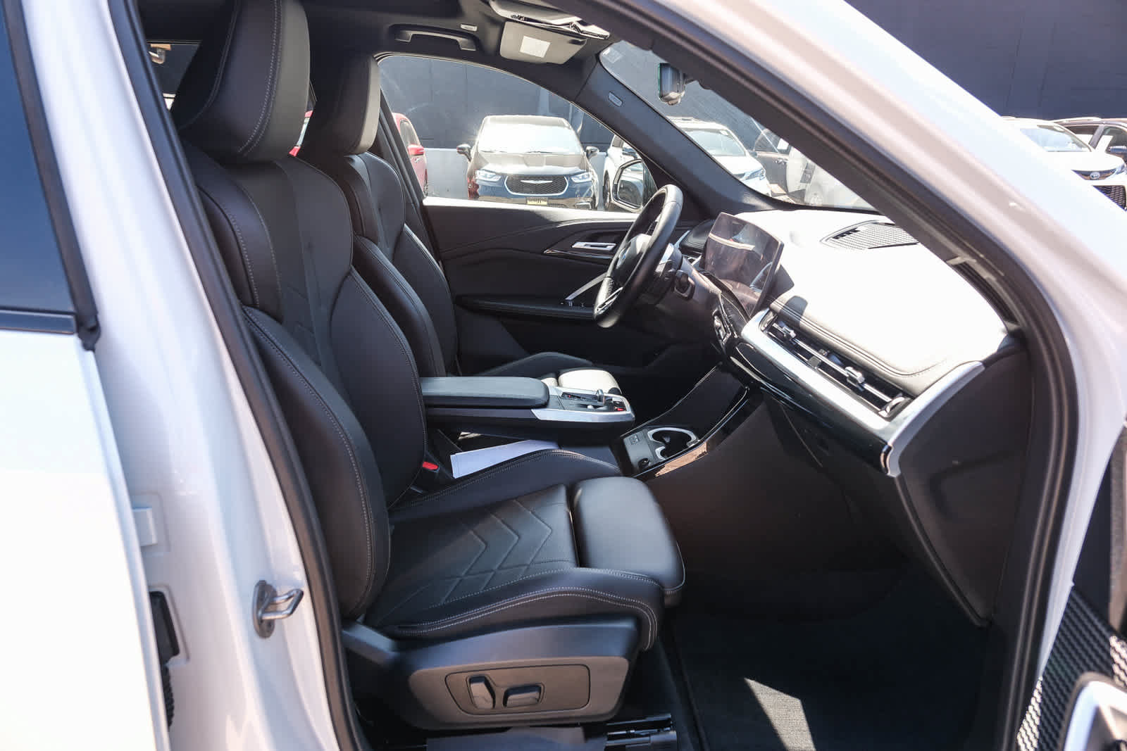 Used 2023 BMW X1 xDrive28i w/ M Sport Package AWD/4WD image 16