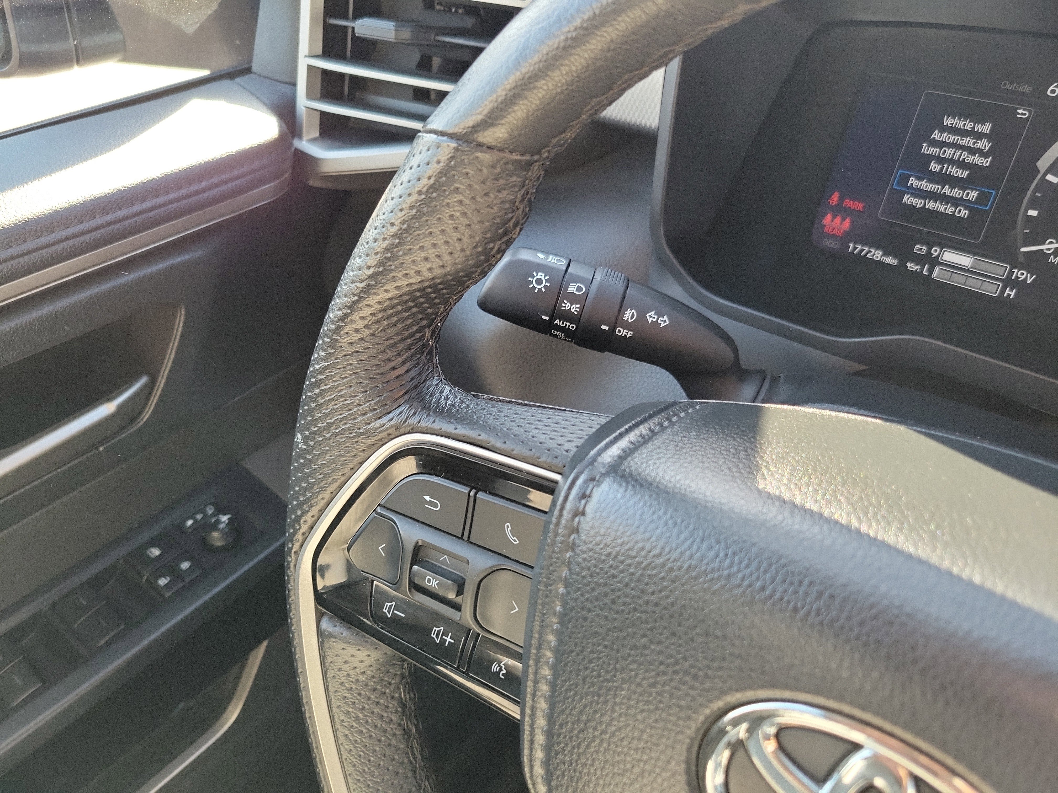 Used 2024 Toyota Tundra Limited image 23