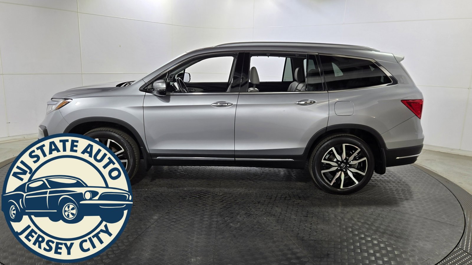 Used 2020 Honda Pilot Touring image 4