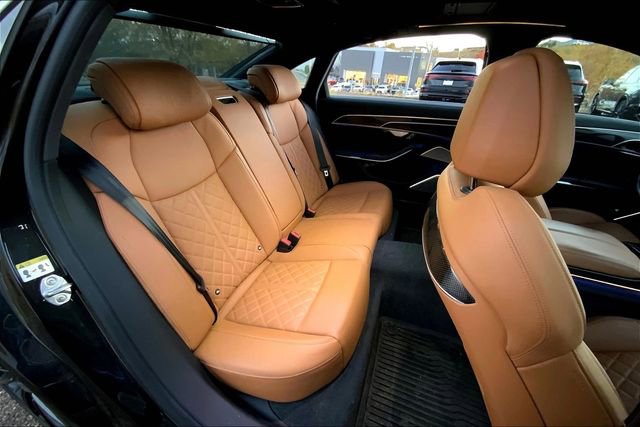 Used 2022 Audi S8 image 19