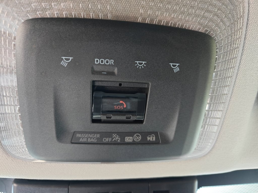 Used 2023 Toyota Prius LE image 16