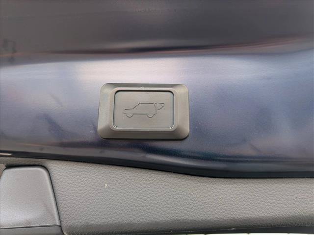 Used 2021 Toyota RAV4 XSE AWD/4WD image 7