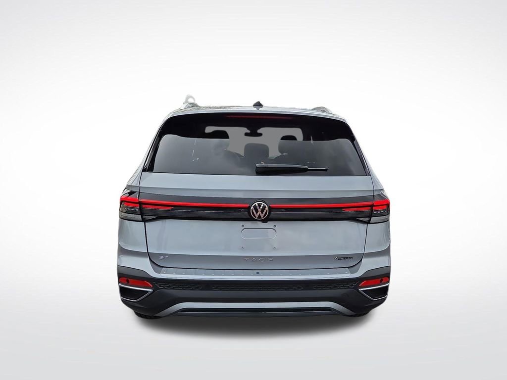 New 2025 Volkswagen Taos SE image 6