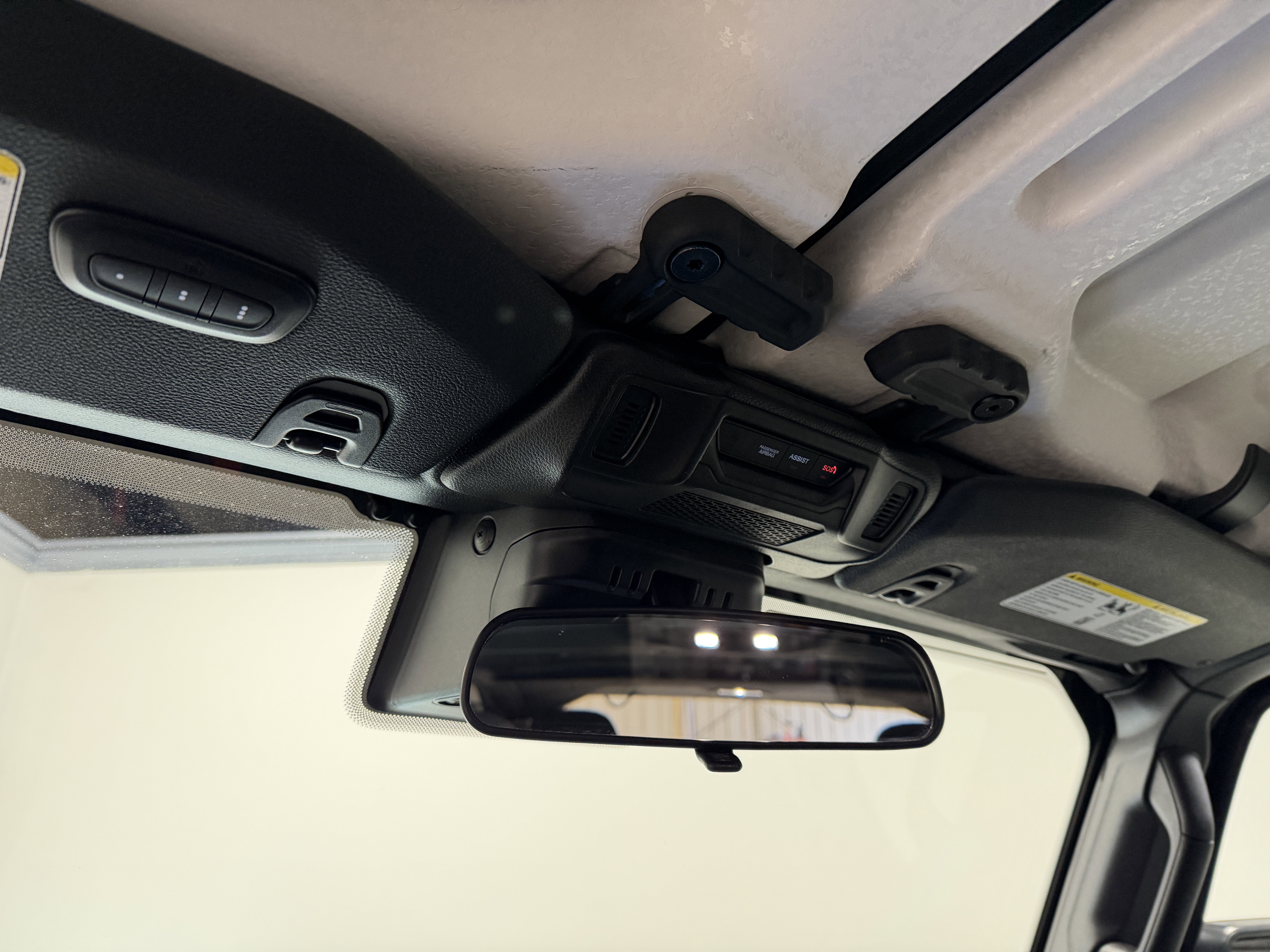 Used 2024 Jeep Wrangler Willys image 7