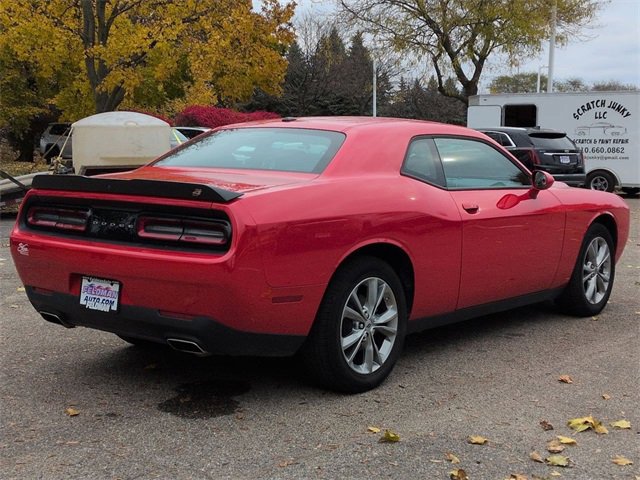 Used 2023 Dodge Challenger SXT image 5