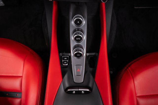 Used 2019 Ferrari Portofino RWD image 52