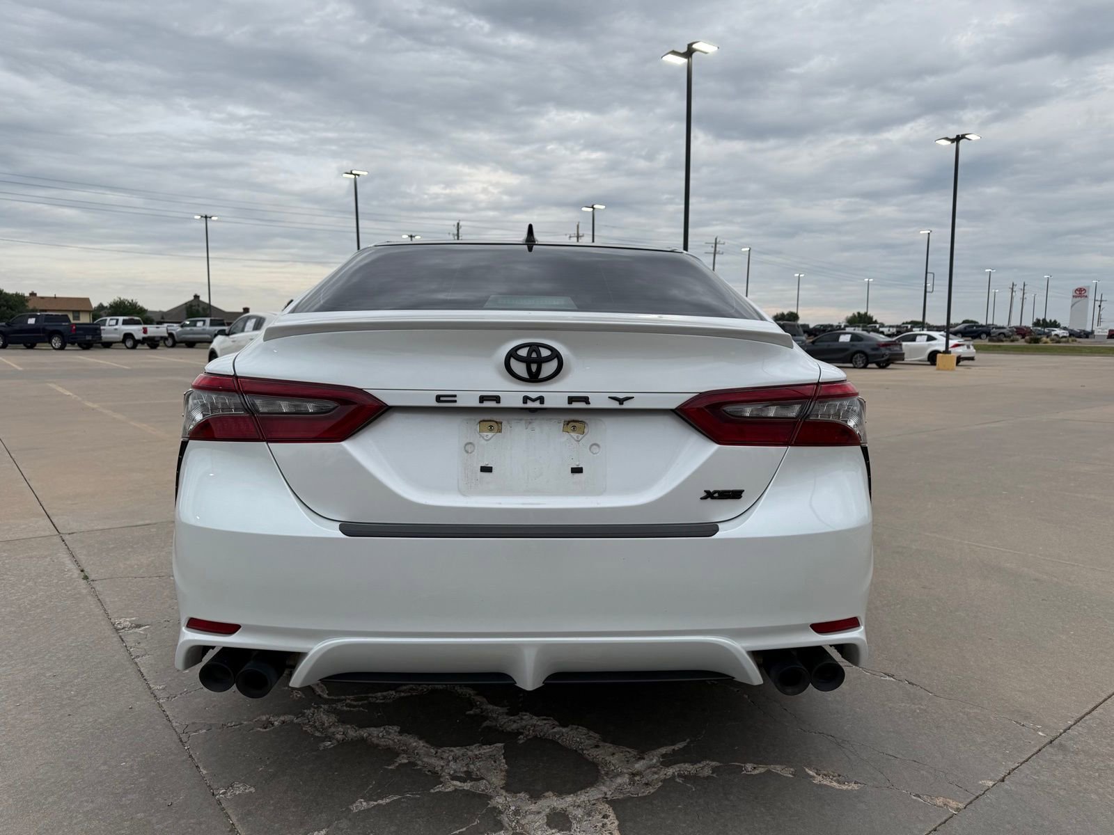Used 2024 Toyota Camry XSE FWD image 4