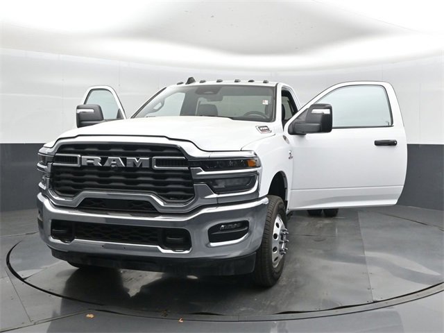 New 2026 RAM 3500 Tradesman w/ Chrome Appearance Group image 39