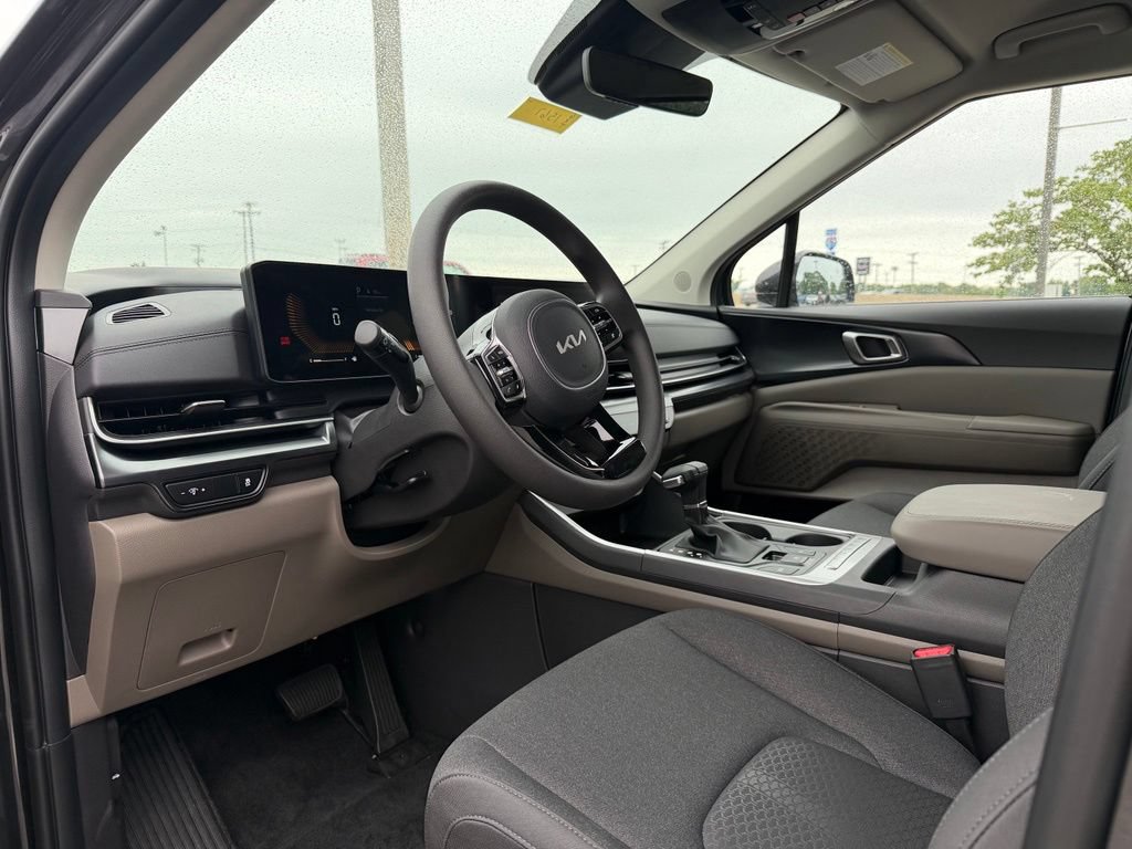 New 2026 Kia Carnival LX FWD image 10