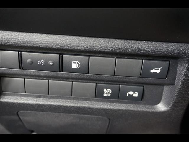 New 2025 Mitsubishi Outlander SE image 23