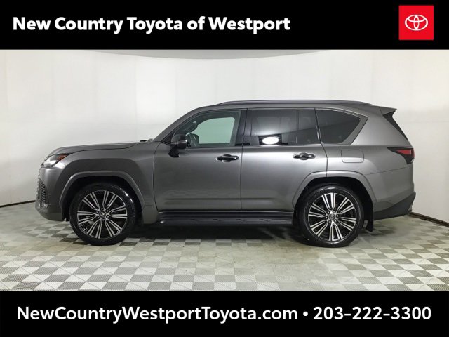 Used 2024 Lexus LX 600 4WD w/ Luxury Package image 4