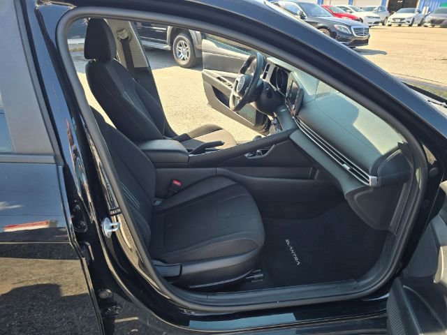 Used 2021 Hyundai Elantra SEL image 11
