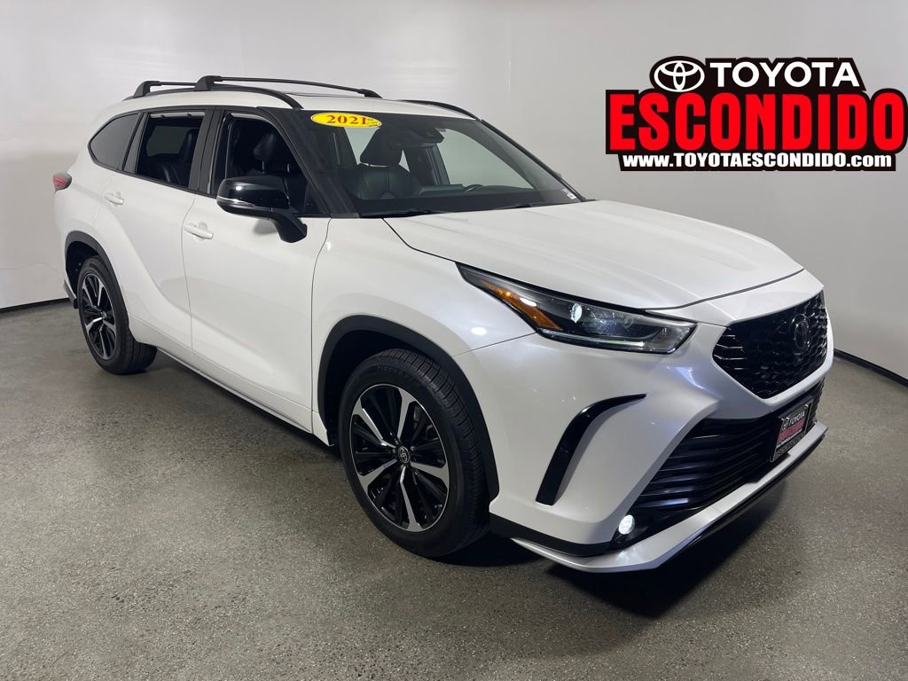 Certified 2021 Toyota Highlander XSE