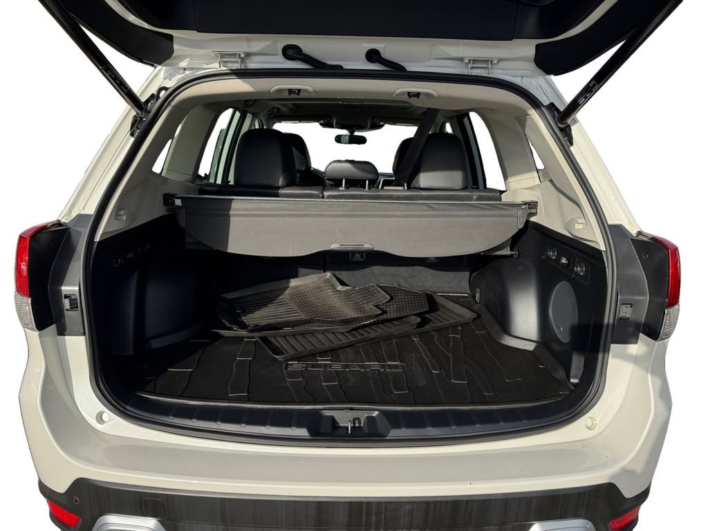Used 2023 Subaru Forester Touring image 5