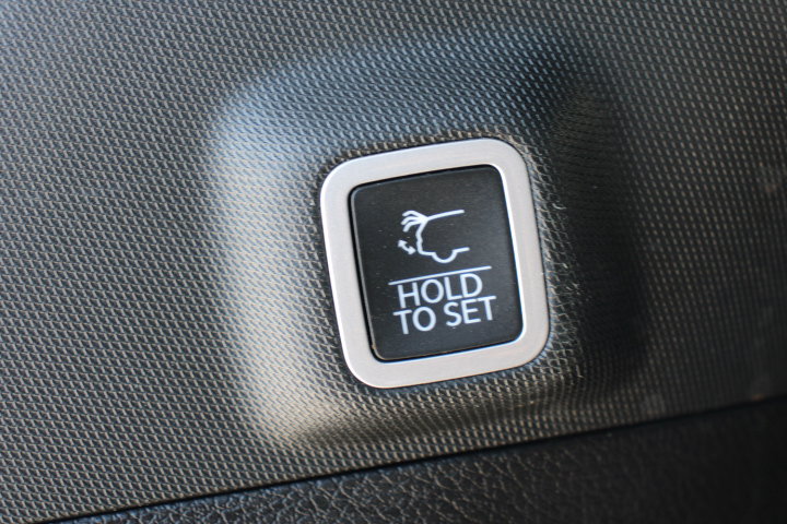 Used 2023 Jeep Grand Cherokee Summit AWD/4WD image 18