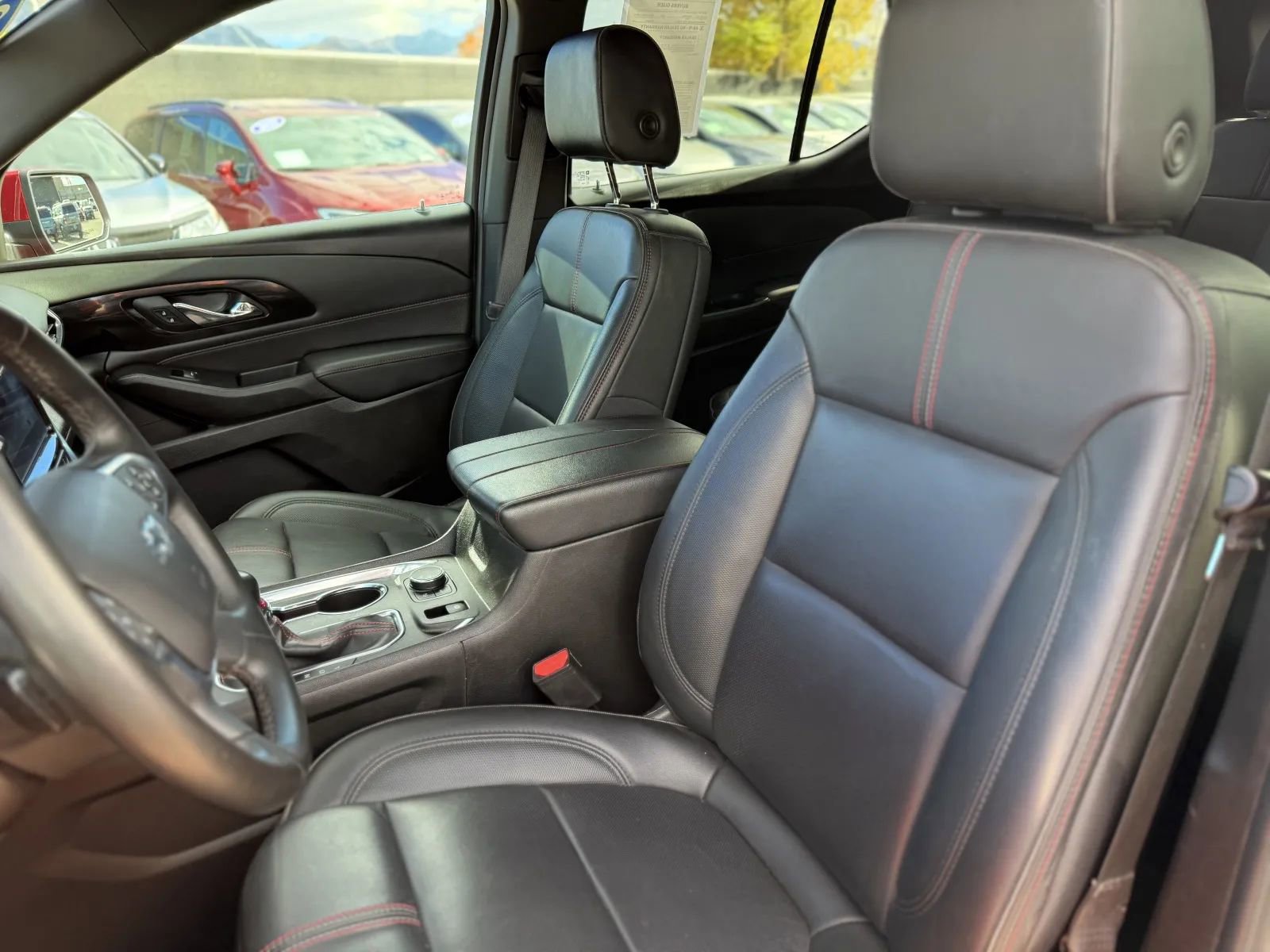 Used 2023 Chevrolet Traverse RS AWD/4WD image 15