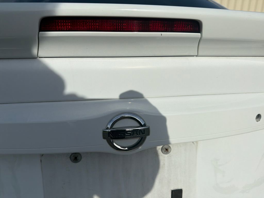 Used 2013 Nissan Versa SV FWD image 18