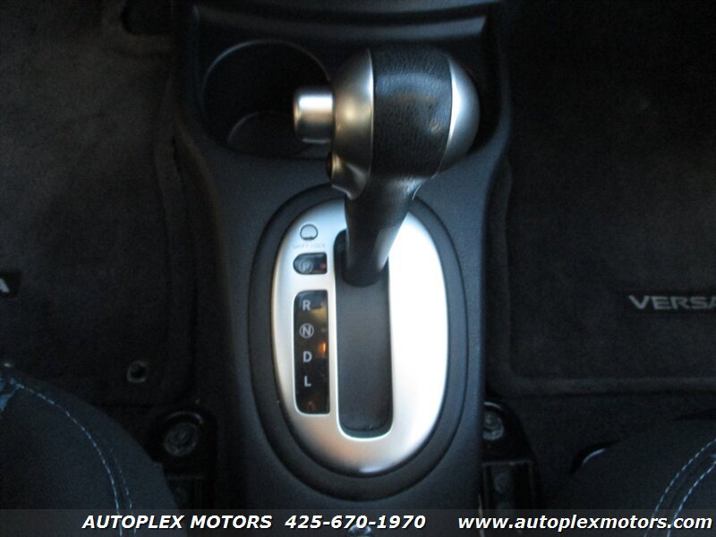 Used 2015 Nissan Versa Note SV image 25