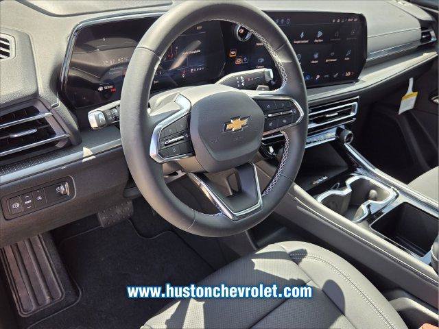New 2027 Chevrolet Traverse LT w/ Sun and Wheel Package FWD image 11